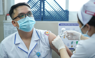 Thêm 200 bác sĩ ở TP.HCM đồng ý tiêm vaccine Covid-19